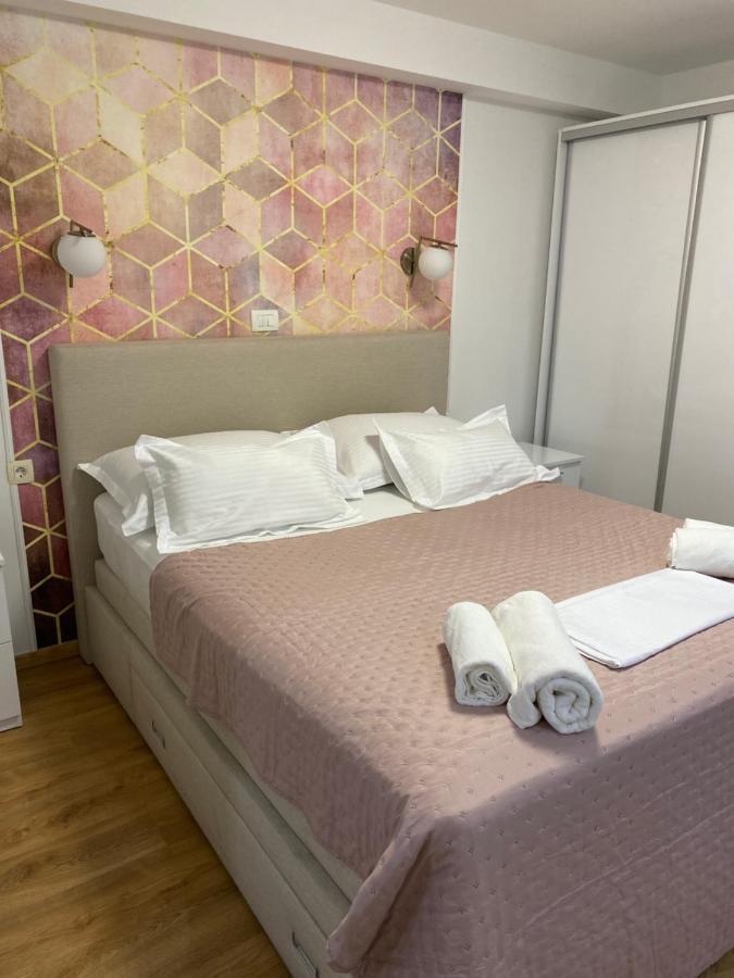 Apartments Niko, Near Beach, Free Parking, Wi-Fi Tučepi Eksteriør bilde